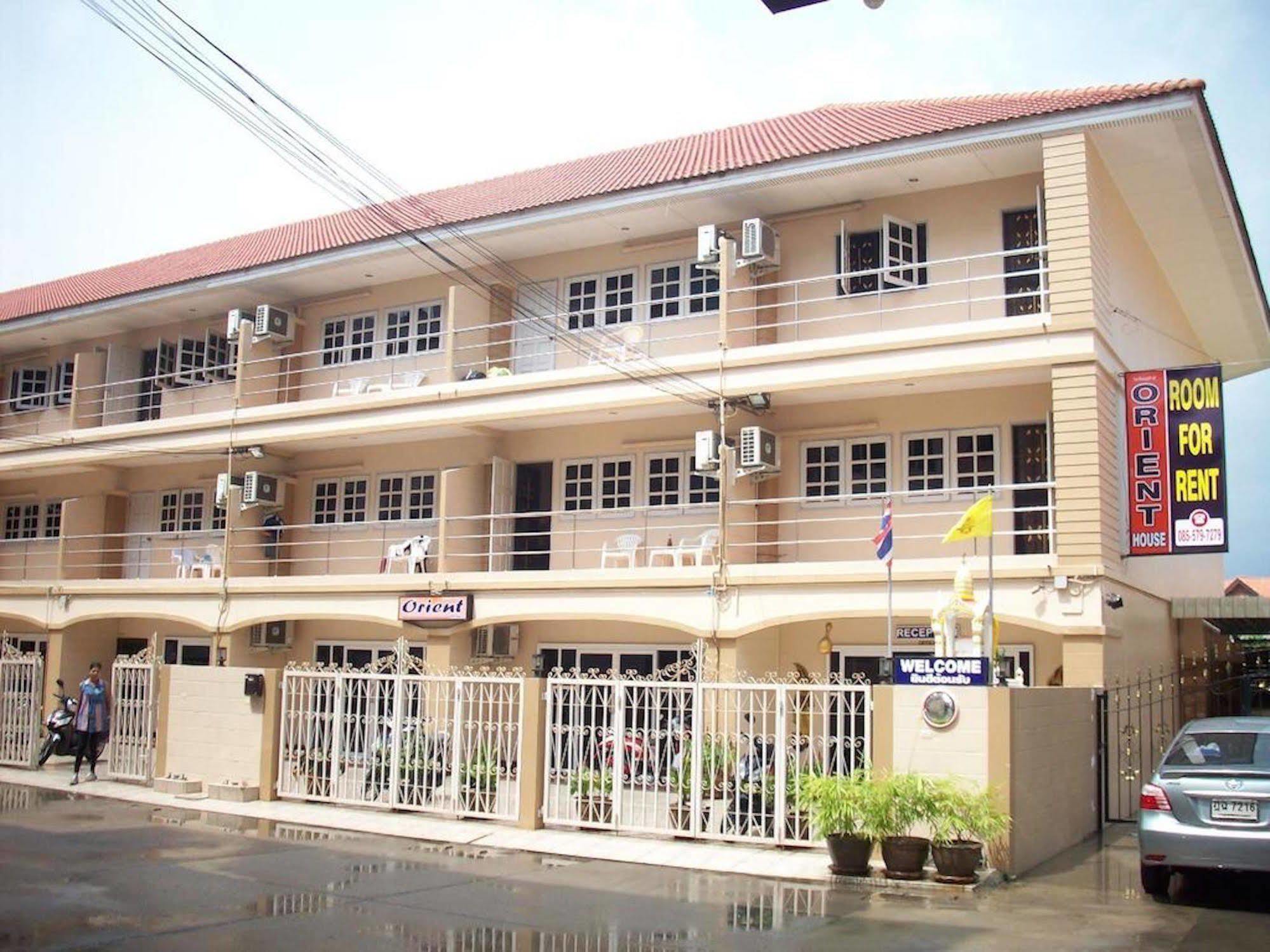 Orient House Hostel Pattaya Εξωτερικό φωτογραφία